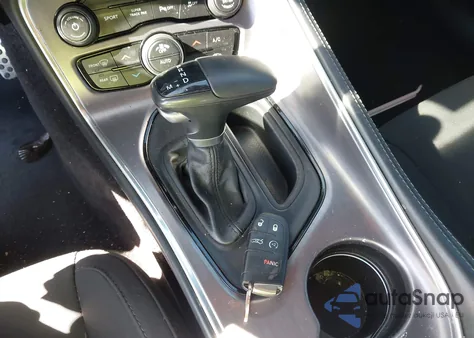 2017 Dodge Challenger R/T Shaker из США, поврежденный, VIN 2C3CDZBTXHH640919